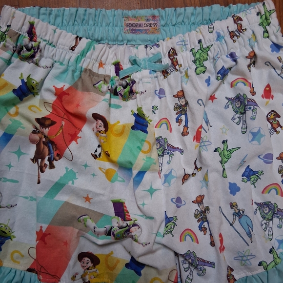Womens Disneys Toy Story Print Ruffle Shorts - Picture 5 of 7